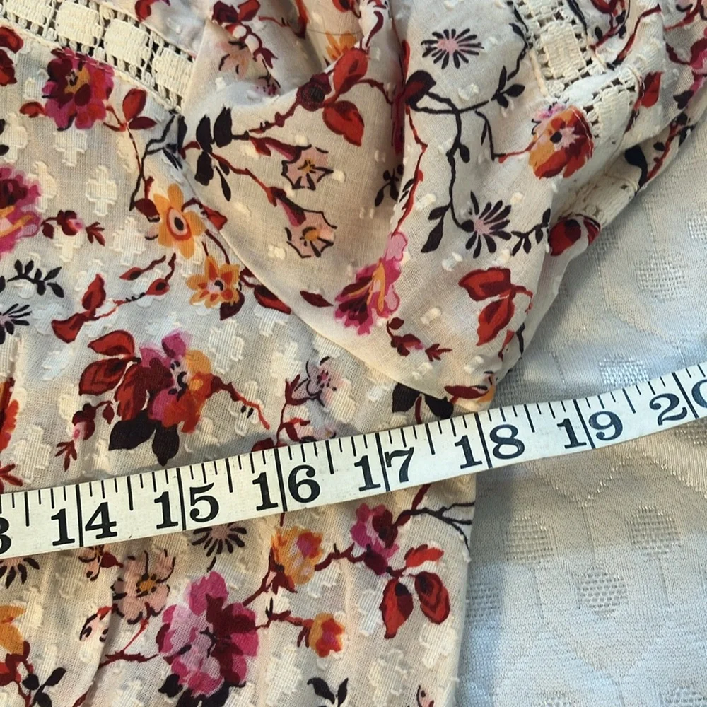 Anthropologie Puff-Sleeved Lace Buttondown